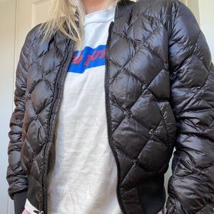 Aritzia TNA bomber puffer
